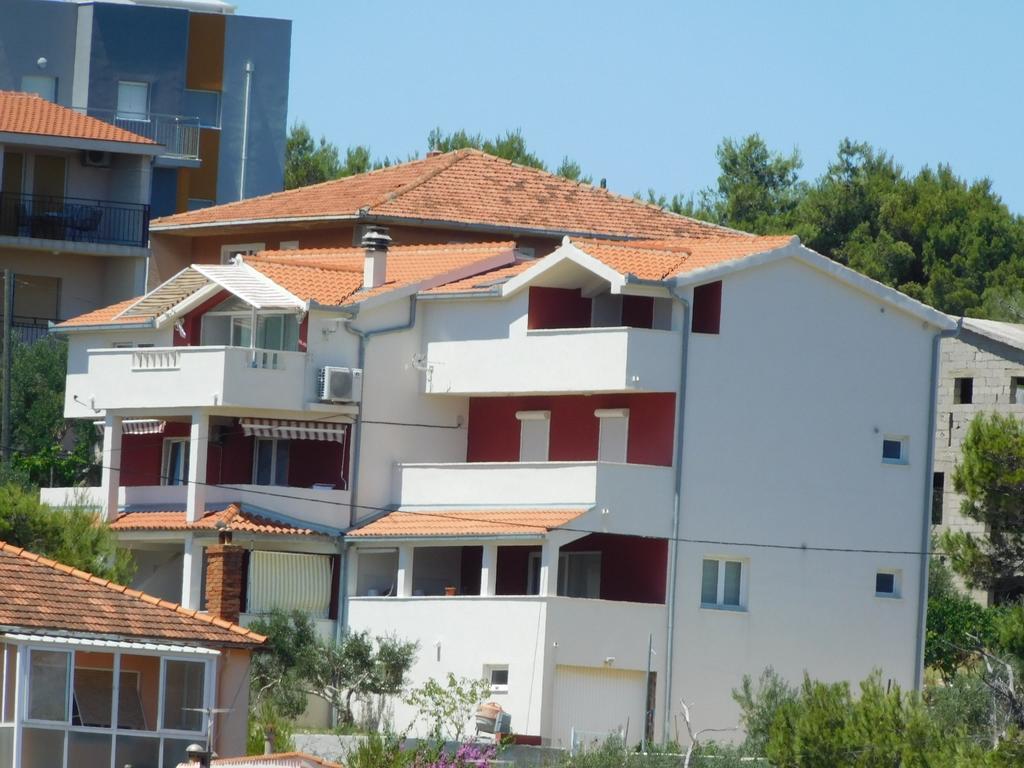 Apartments Karla Slatine Exteriör bild